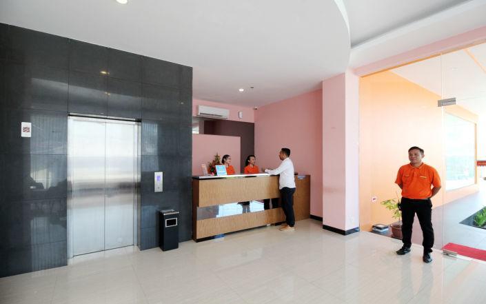 Hotel Royal Manado Dış mekan fotoğraf