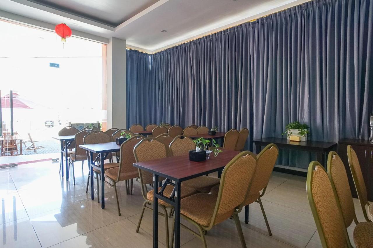 Hotel Royal Manado Dış mekan fotoğraf