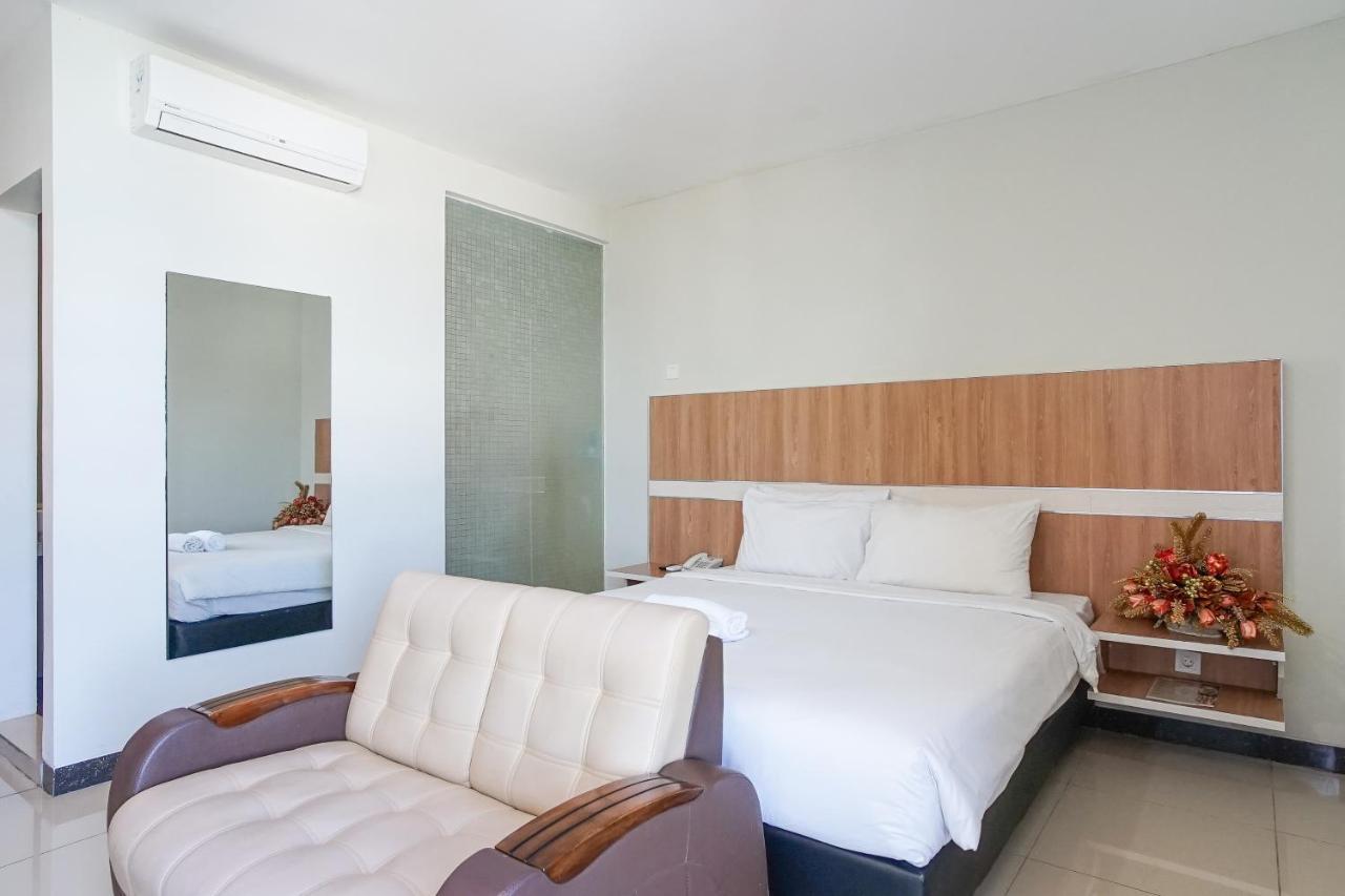 Hotel Royal Manado Dış mekan fotoğraf