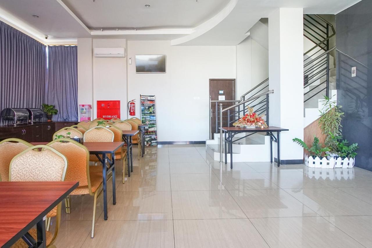 Hotel Royal Manado Dış mekan fotoğraf